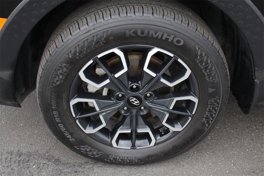 Used 2023 Hyundai Santa Cruz SE w/ Cargo Package image 14