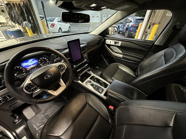 Certified 2024 Ford Explorer Limited w/ Limited Technology Package AWD/4WD image 13