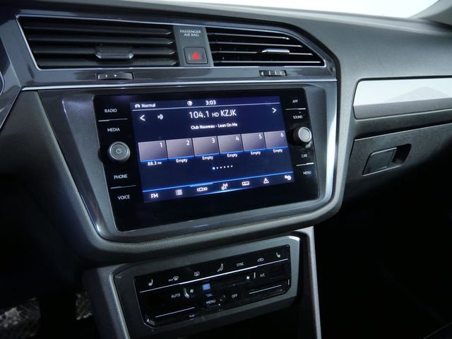 Used 2022 Volkswagen Tiguan SE image 18