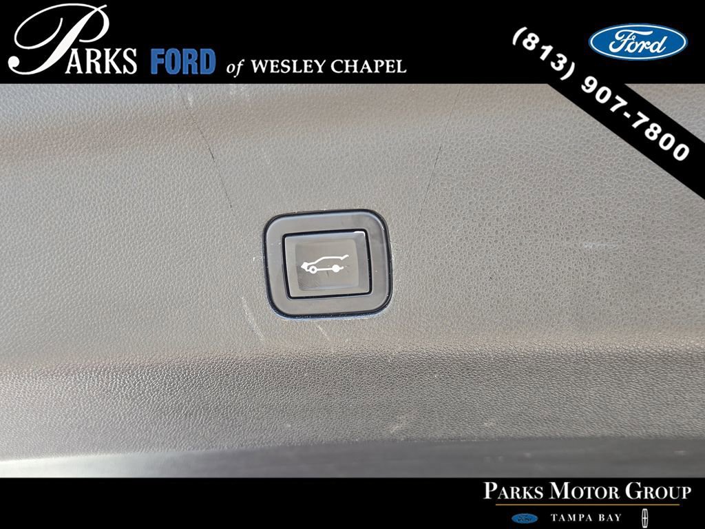 Used 2021 GMC Yukon Denali w/ LPO, Illumination Package image 9