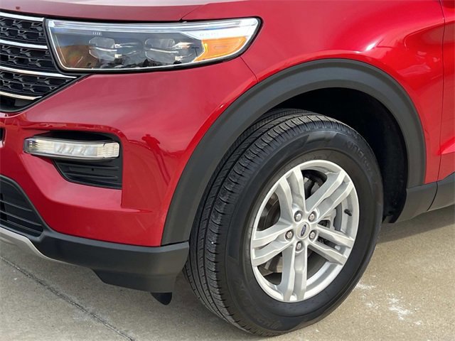Certified 2023 Ford Explorer XLT w/ Equipment Group 202A image 8