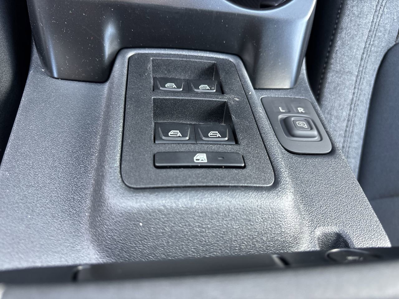 Certified 2025 Ford Bronco 4-Door AWD/4WD image 16