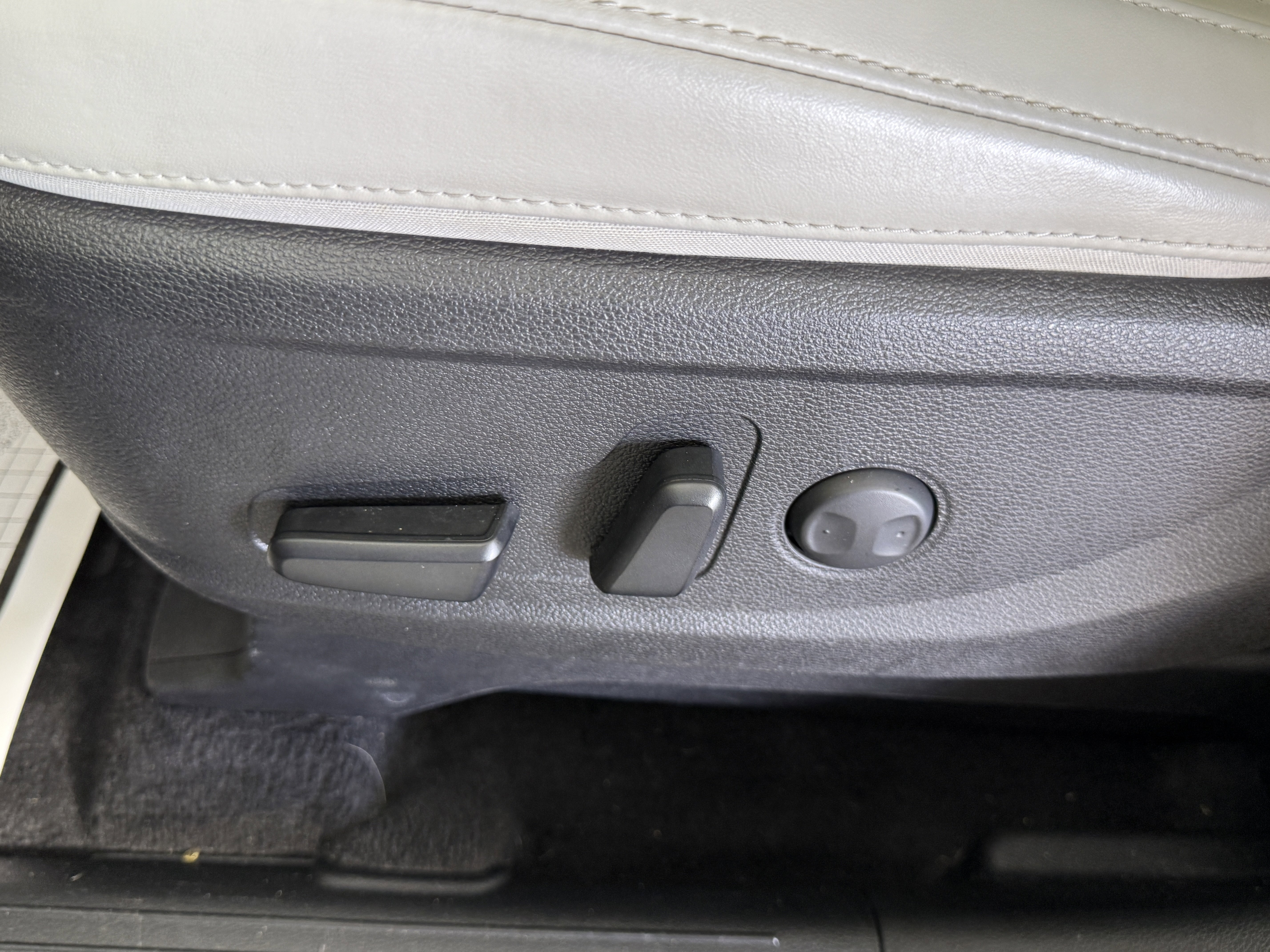 Used 2020 Kia Telluride S image 18