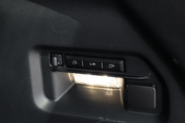 Certified 2025 Ford Explorer ST-Line w/ Premium Package image 18