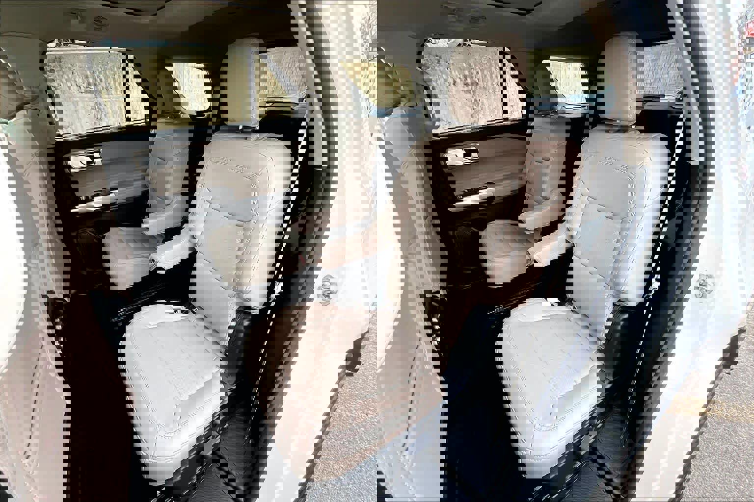 Certified 2023 Ford Explorer Limited w/ Limited Technology Package image 22