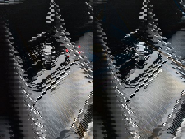 Used 2024 Jeep Wagoneer L Series II image 22