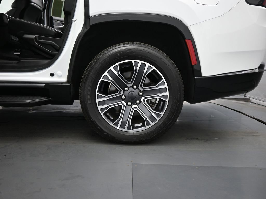 Used 2024 Jeep Wagoneer Series II w/ Flexible Seating Group image 24