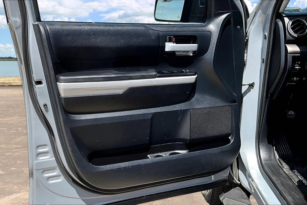 Used 2018 Toyota Tundra SR5 w/ SR5 Upgrade Package AWD/4WD image 23
