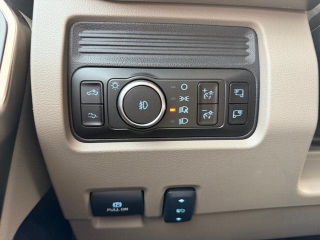 Certified 2026 Ford F250 Platinum w/ Platinum Plus Package AWD/4WD image 19