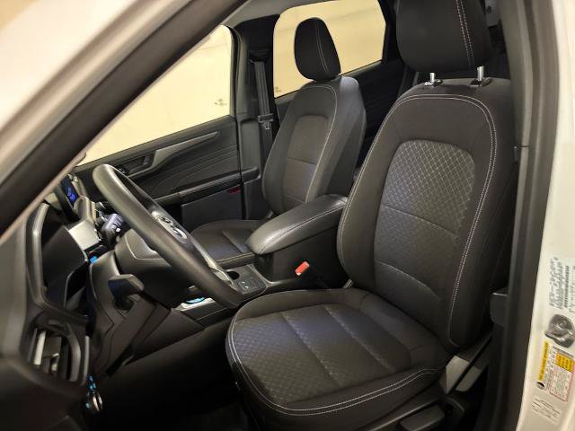 Certified 2025 Ford Escape Active FWD image 17