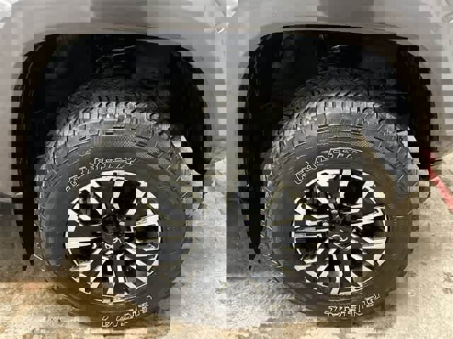 Used 2020 Toyota Tacoma TRD Sport image 5