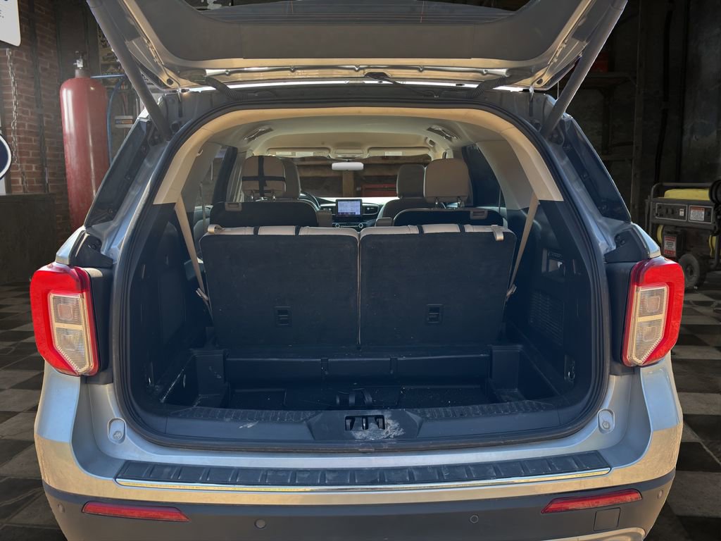 Certified 2022 Ford Explorer Limited w/ Equipment Group 301A image 10