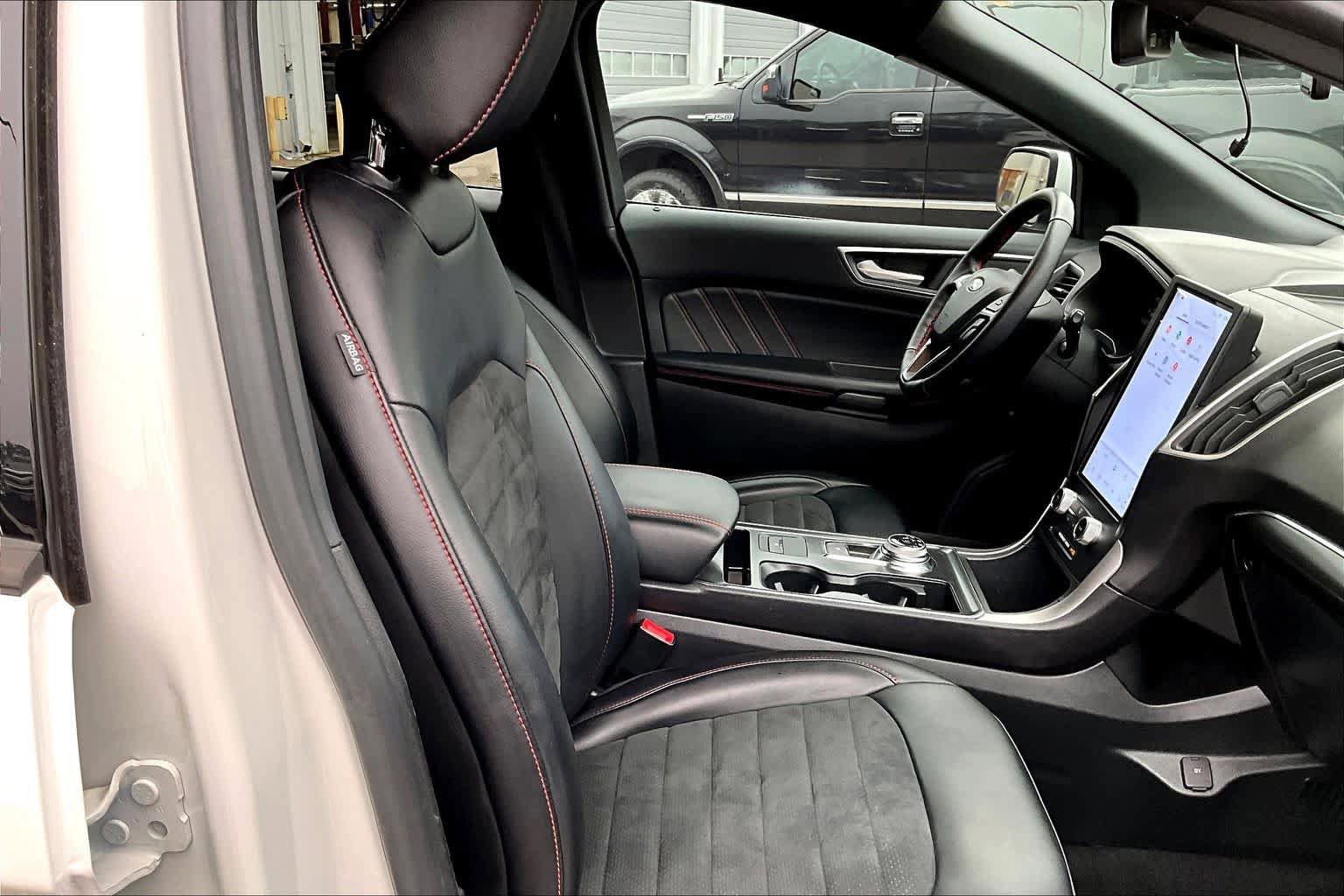 Certified 2022 Ford Edge ST-Line AWD/4WD image 8