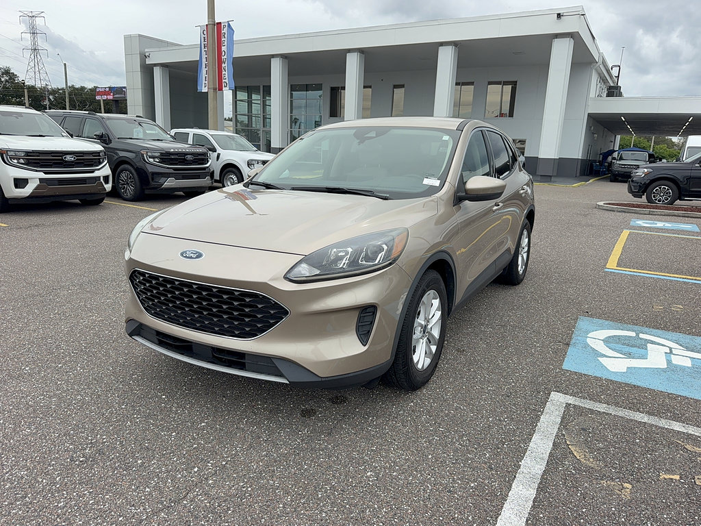 Certified 2020 Ford Escape SE FWD image 2