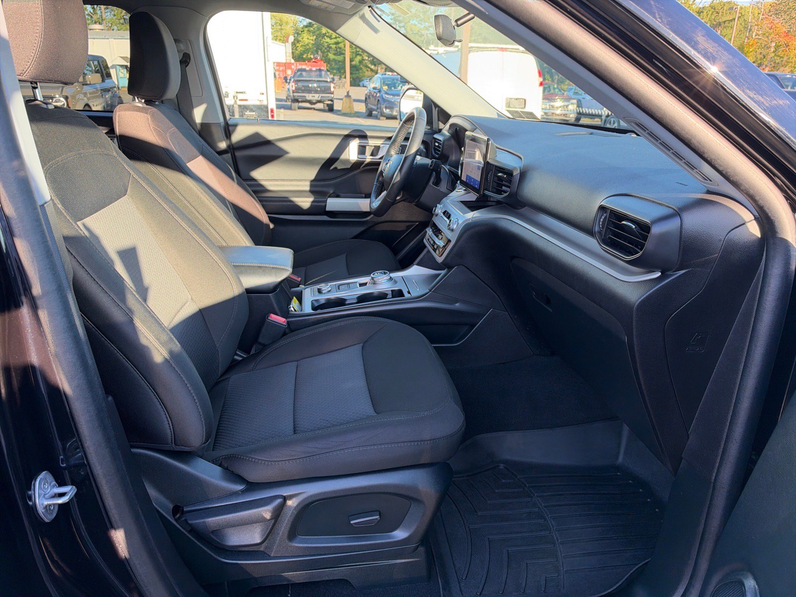 Certified 2023 Ford Explorer XLT AWD/4WD image 18