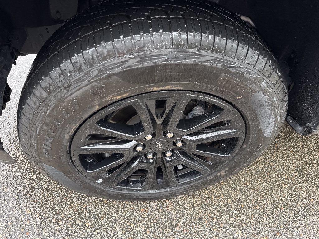 Certified 2025 Ford F150 Platinum AWD/4WD image 13