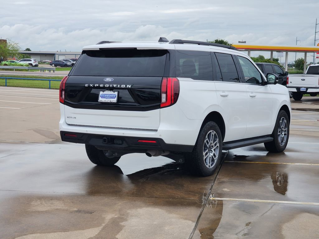 Certified 2025 Ford Expedition Active AWD/4WD image 7