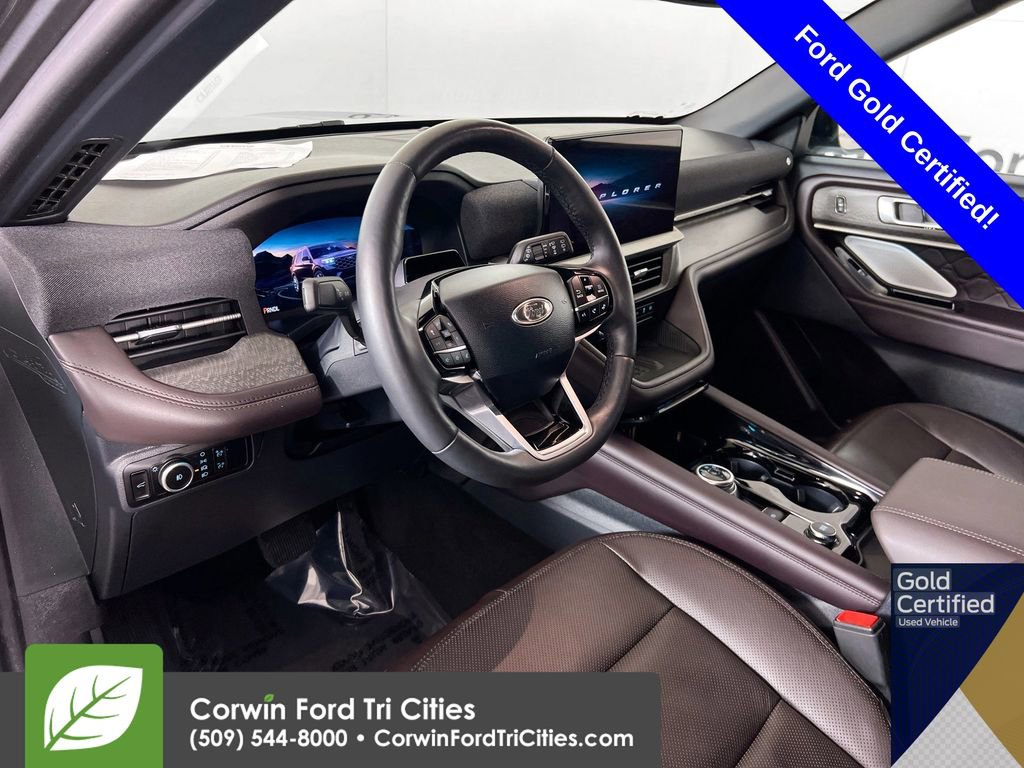 Certified 2025 Ford Explorer Platinum w/ LUX Leather Package image 3