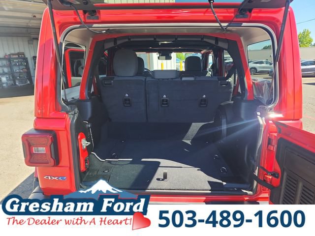 Used 2024 Jeep Wrangler Unlimited Sahara w/ Dual Top Group AWD/4WD image 29