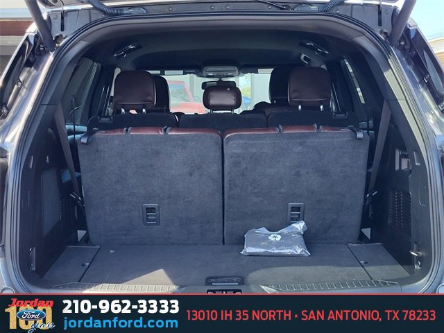 Certified 2021 Ford Explorer Platinum w/ Premium Technology Package image 30