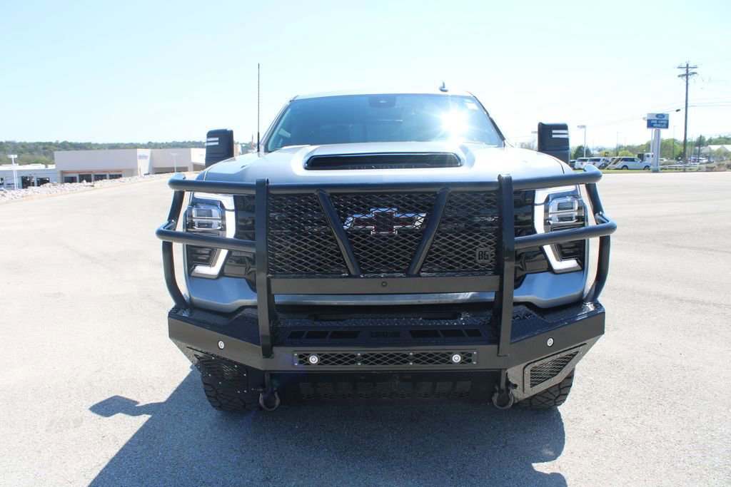 Used 2025 Chevrolet Silverado 2500 LTZ w/ LTZ Convenience Package image 6