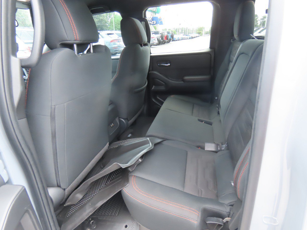 Used 2023 Nissan Frontier PRO-4X w/ Technology Package AWD/4WD image 24