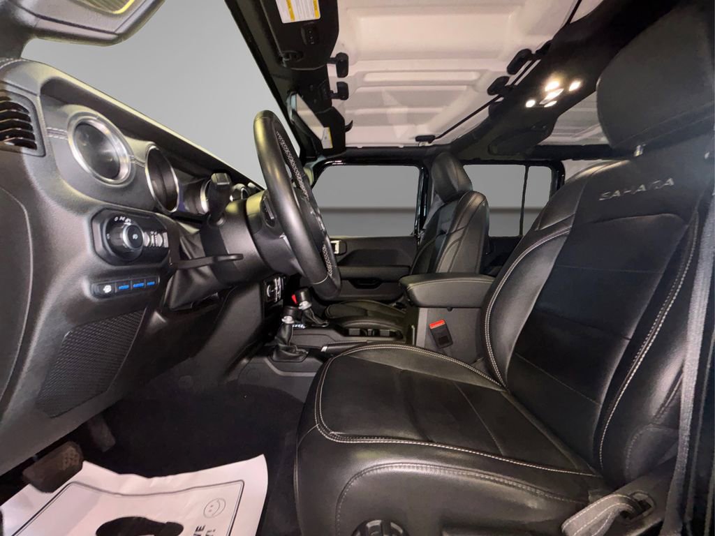 Used 2022 Jeep Wrangler Unlimited Sahara w/ Cold Weather Group image 9