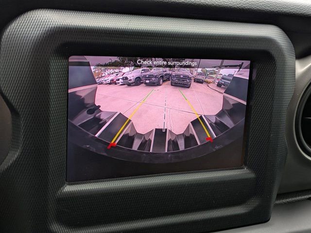 Used 2020 Jeep Wrangler Sport image 27