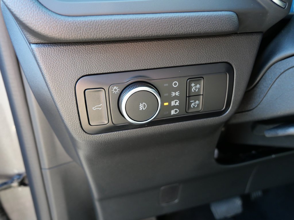 Certified 2025 Ford Escape Platinum AWD/4WD image 15