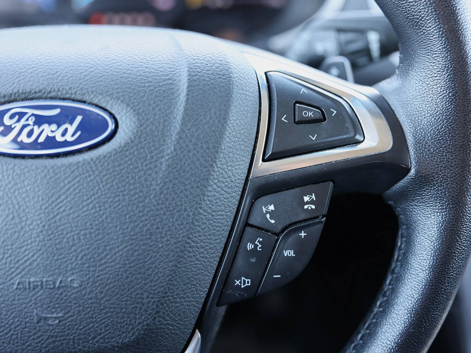 Certified 2019 Ford Edge SEL w/ Equipment Group 201A image 38