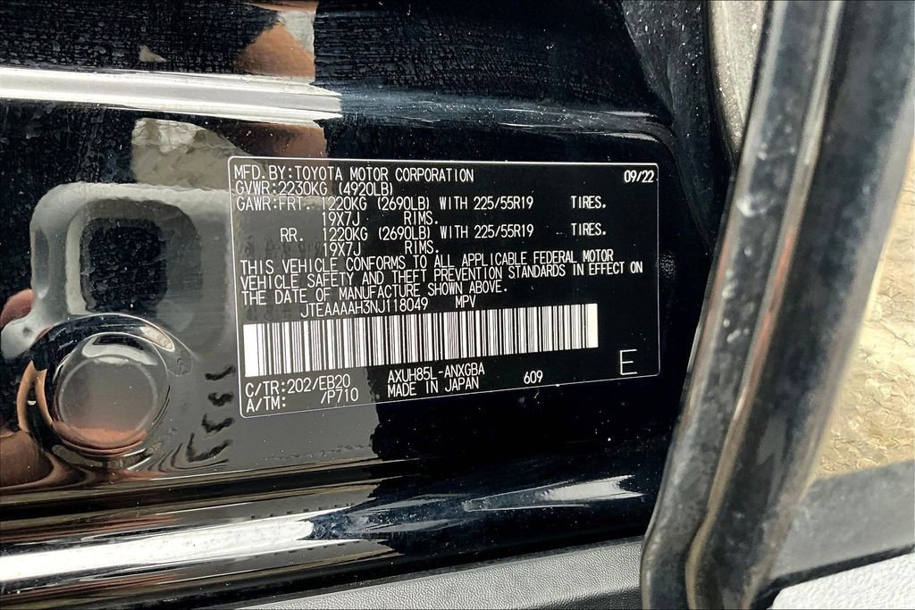 Used 2022 Toyota Venza XLE image 35