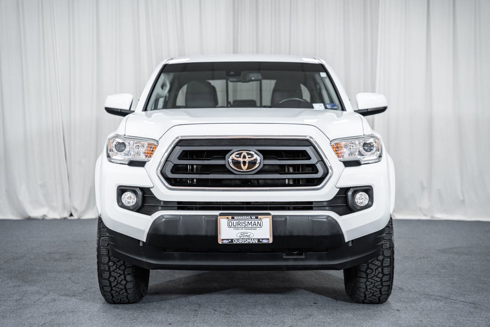 Used 2020 Toyota Tacoma SR5 image 2