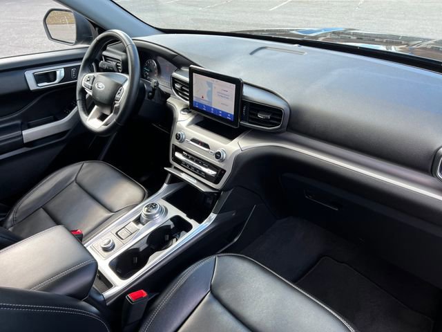 Certified 2022 Ford Explorer XLT w/ Equipment Group 202A image 40
