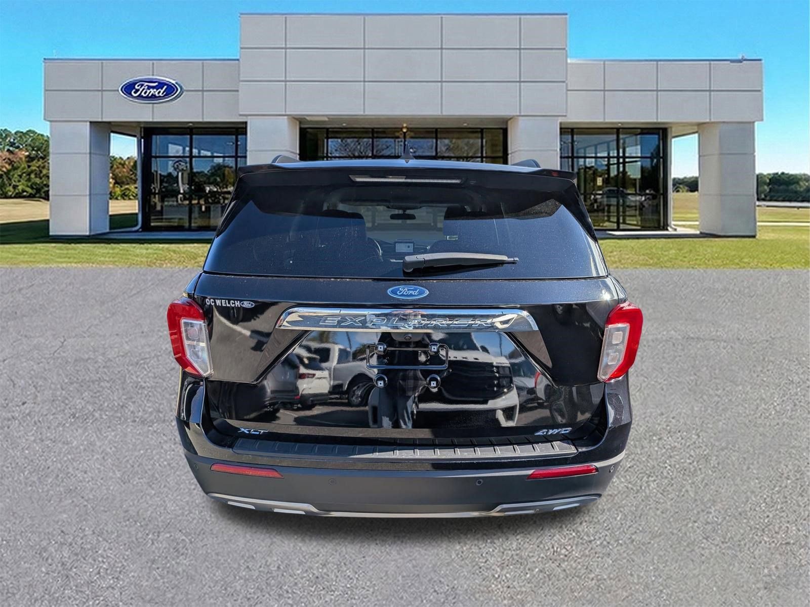 Certified 2023 Ford Explorer XLT w/ Equipment Group 202A image 4