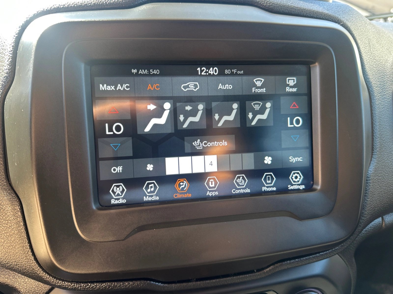 Used 2020 Jeep Renegade Trailhawk w/ Cold Weather Group AWD/4WD image 16