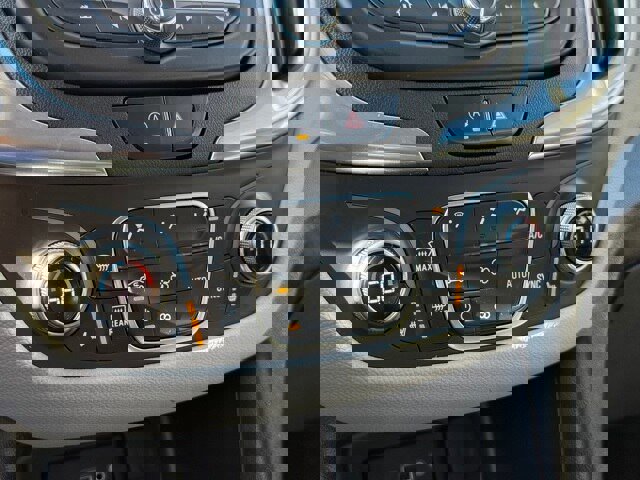 Used 2023 Chevrolet Equinox LT w/ Driver Convenience Package image 27