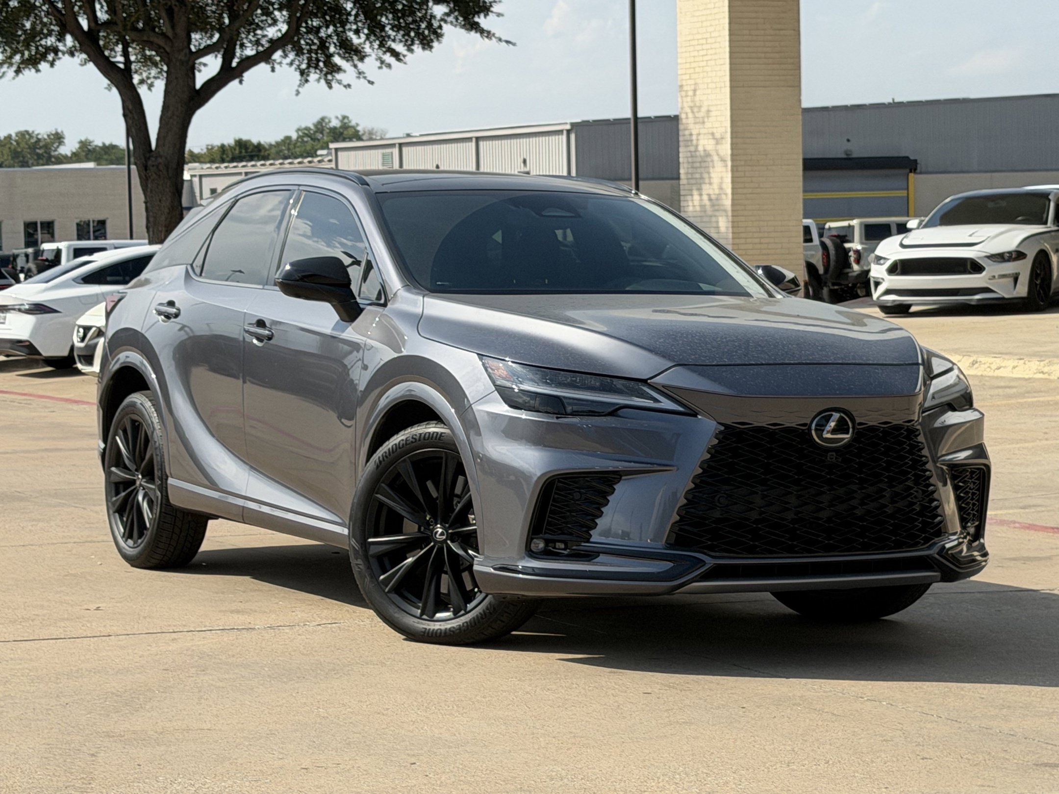Used 2023 Lexus RX 500h F Sport w/ Cold Area Package AWD/4WD image 2