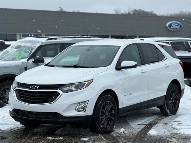 Used 2020 Chevrolet Equinox LT w/ Driver Convenience Package image 3