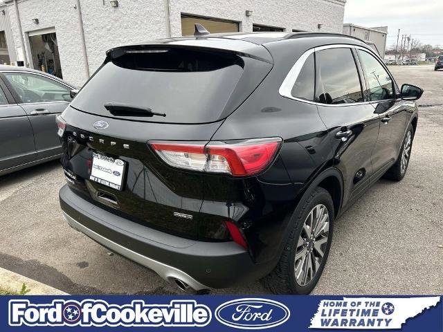 Certified 2022 Ford Escape Titanium image 3