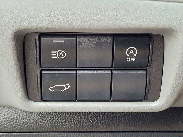 Used 2024 Toyota Highlander XLE AWD/4WD image 16