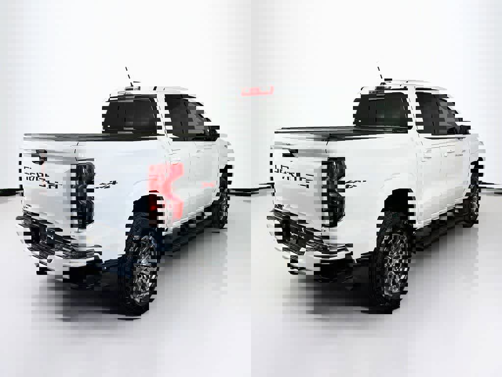 Used 2023 Chevrolet Colorado LT w/ LT Convenience Package image 5