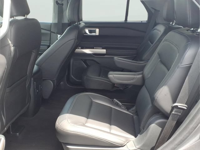 Certified 2024 Ford Explorer XLT w/ Equipment Group 202A AWD/4WD image 13