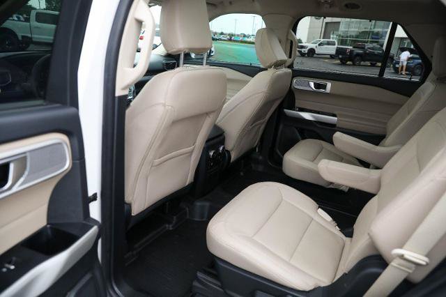 Certified 2022 Ford Explorer Limited w/ Equipment Group 301A AWD/4WD image 31