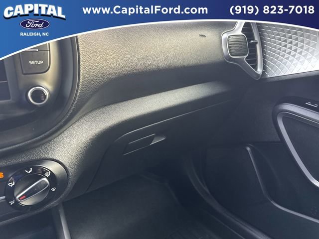 Used 2025 Kia Soul LX w/ LX Technology Package image 26