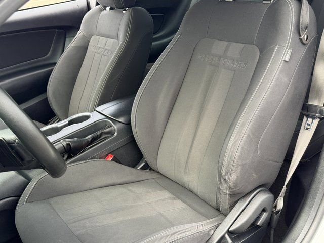 Certified 2019 Ford Mustang Coupe RWD image 9
