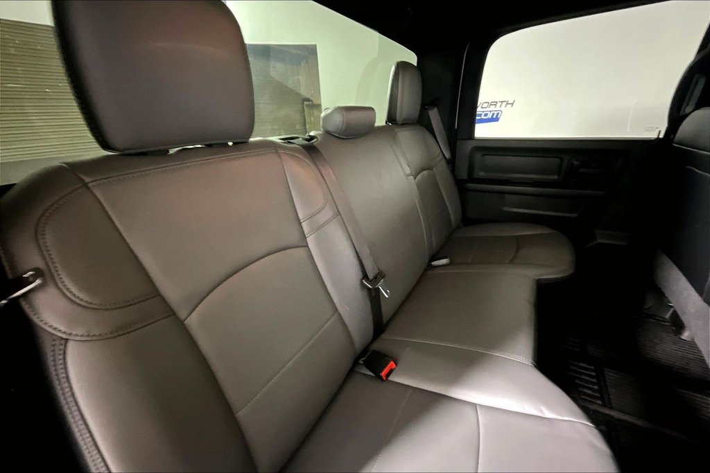 Used 2022 RAM 2500 Tradesman w/ Chrome Appearance Group AWD/4WD image 22