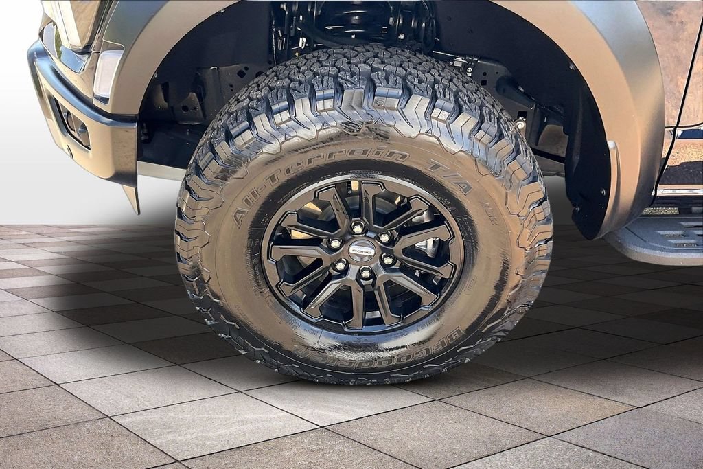 Certified 2025 Ford F150 Raptor AWD/4WD image 9