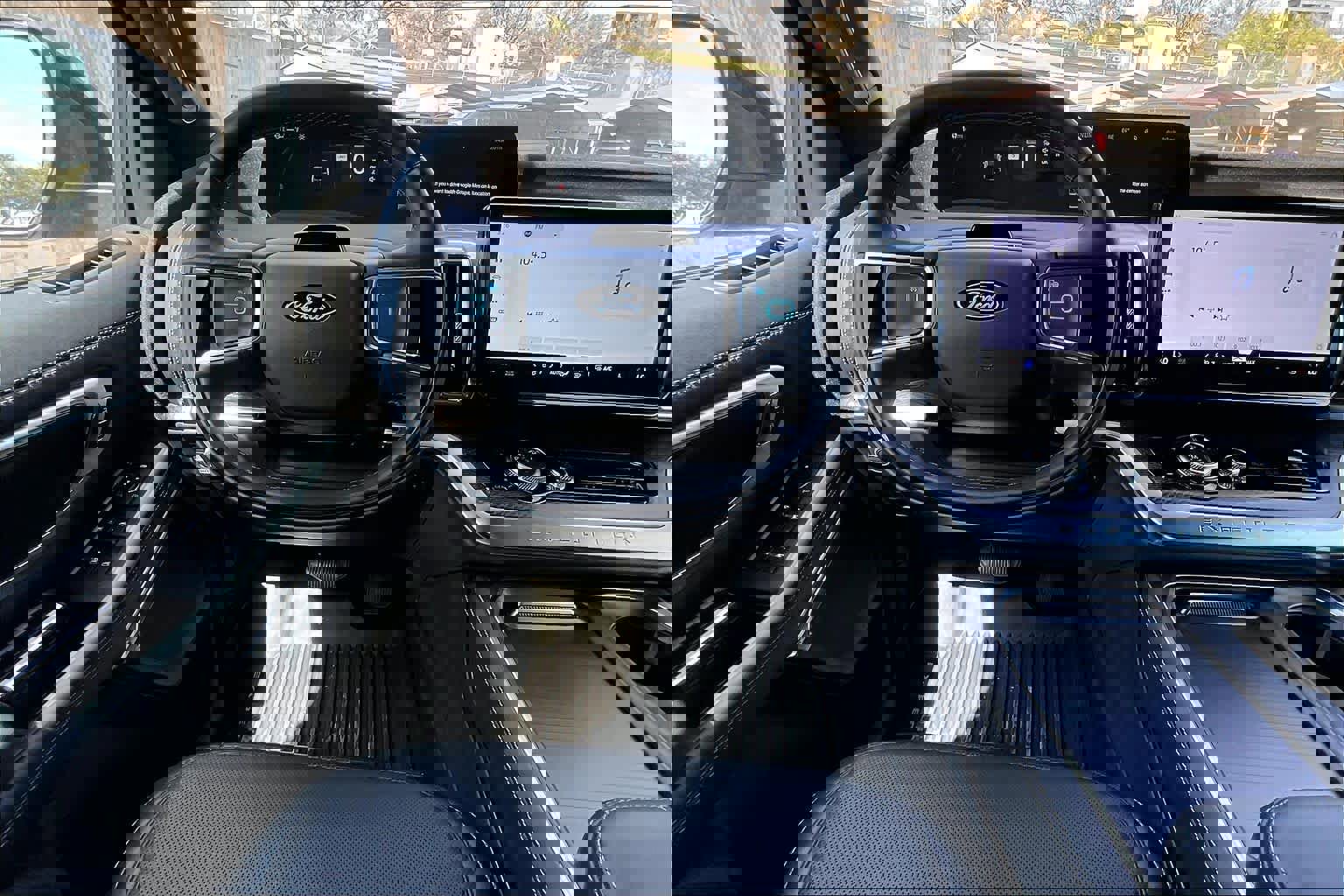 Certified 2025 Ford Expedition Platinum w/ Stealth Appearance Package image 10