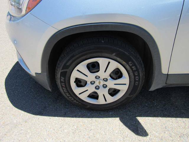 Used 2019 Chevrolet Trax LS FWD image 3