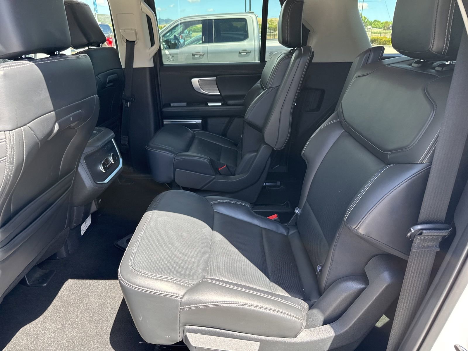 Certified 2025 Ford Expedition Max Platinum AWD/4WD image 14